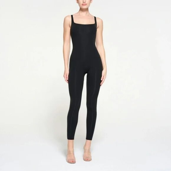 SKIMS Fits Everybody Jumpsuit Catsuit Buttery Soft Onesie Black Size Small - Picture 2 of 7